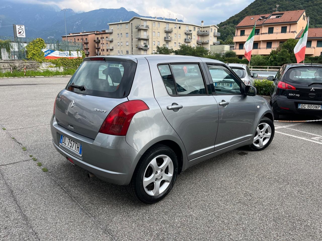 Suzuki Swift 1.3 5porte
