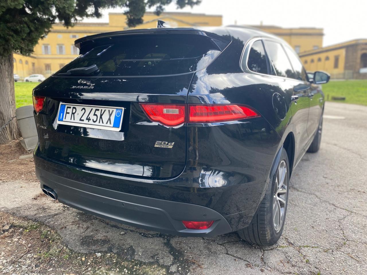 Jaguar F-Pace 2.0 D 180 CV AWD aut. R-Sport TETTO APRIBILE