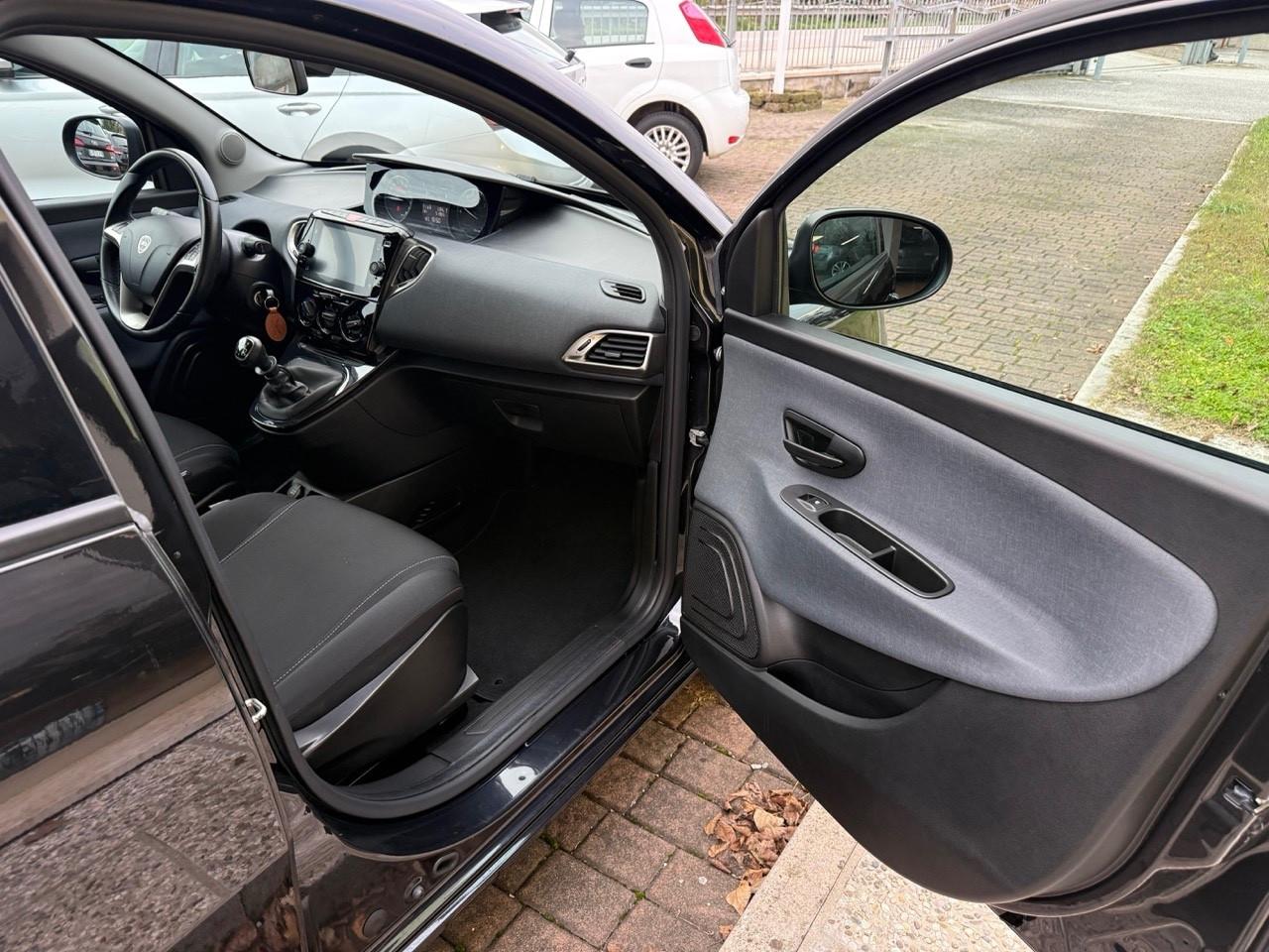 Lancia Ypsilon 1.0 FireFly 5 porte S&S Hybrid Gold SOLI 5MILA KM