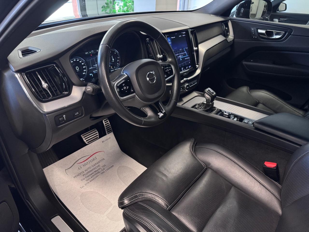 Volvo XC60 2.0 190 D4 AWD R-design IVA esposta