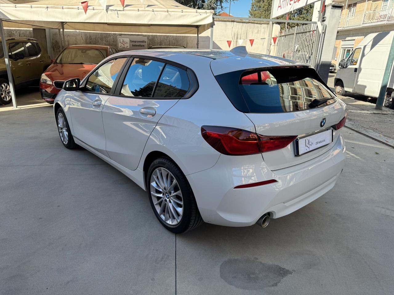 BMW 118 Business Advantage 140cv auto ADATTA NEOPATENTATI