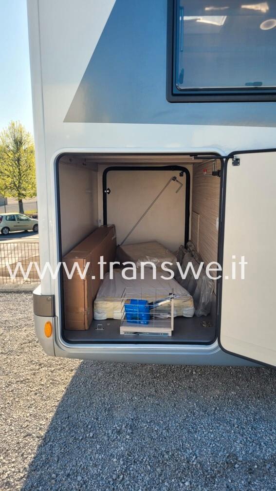 Elnagh T-Loft 532 con letti gemelli e dinette face to