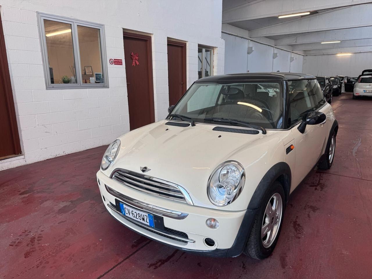 Mini Mini 1.6 16V One de luxe BENZINA NEOPAT