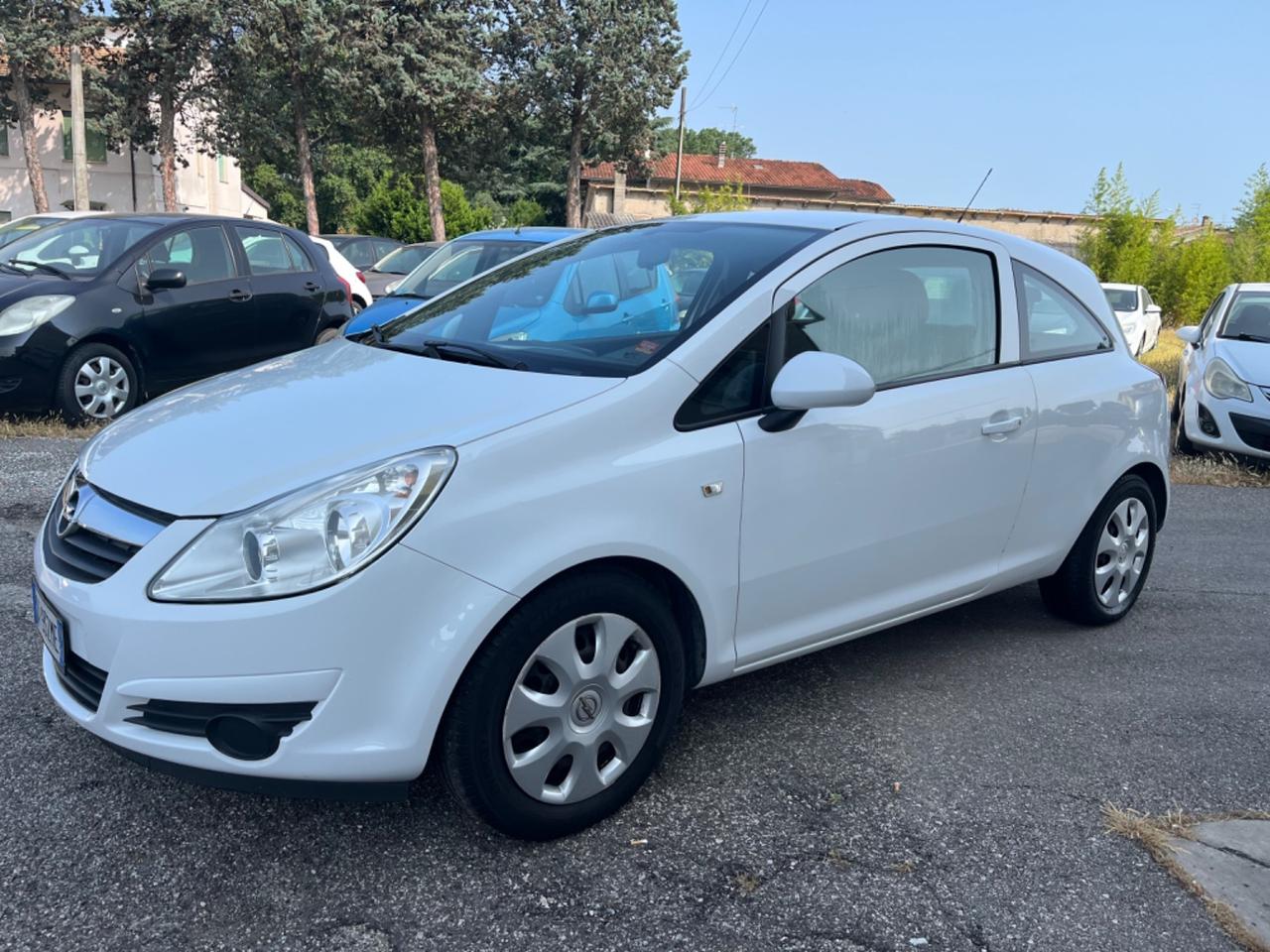 Opel Corsa 1.2 3 porte Club GPL ok neopatentati
