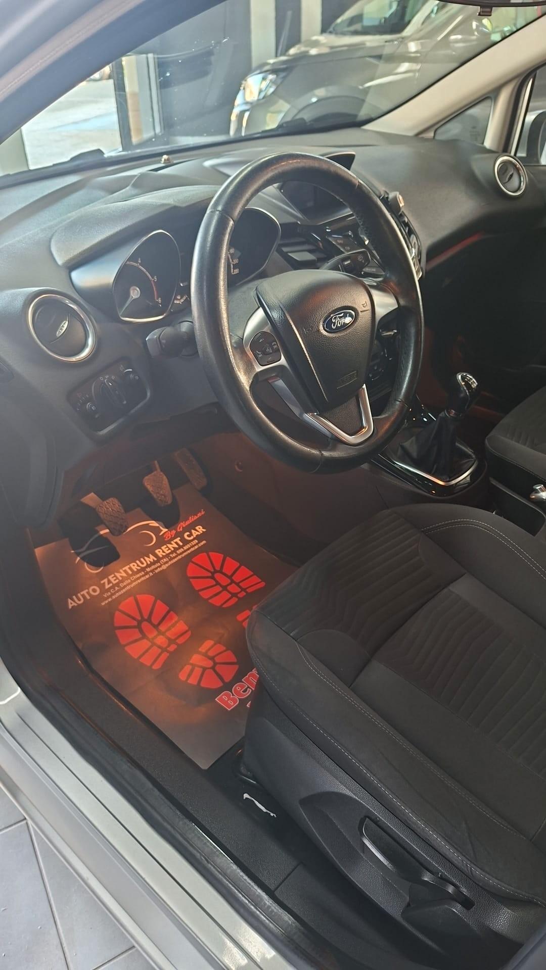 Ford Fiesta 1.5 TDCi 75CV 5 porte Titanium