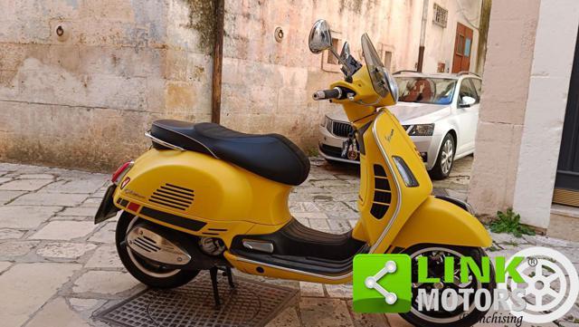 PIAGGIO Vespa GTS 300 Super Sport