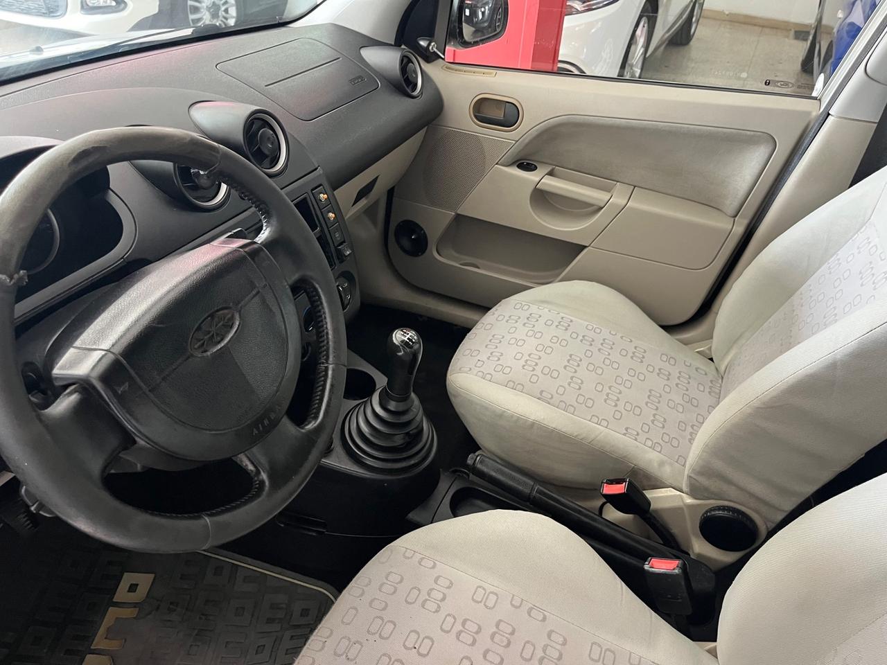 Ford Fiesta 1.2 16V 5p. Zetec