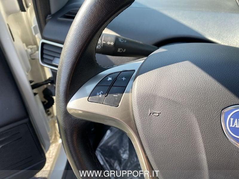 Lancia Ypsilon 1.2 69 CV 5 porte Silver