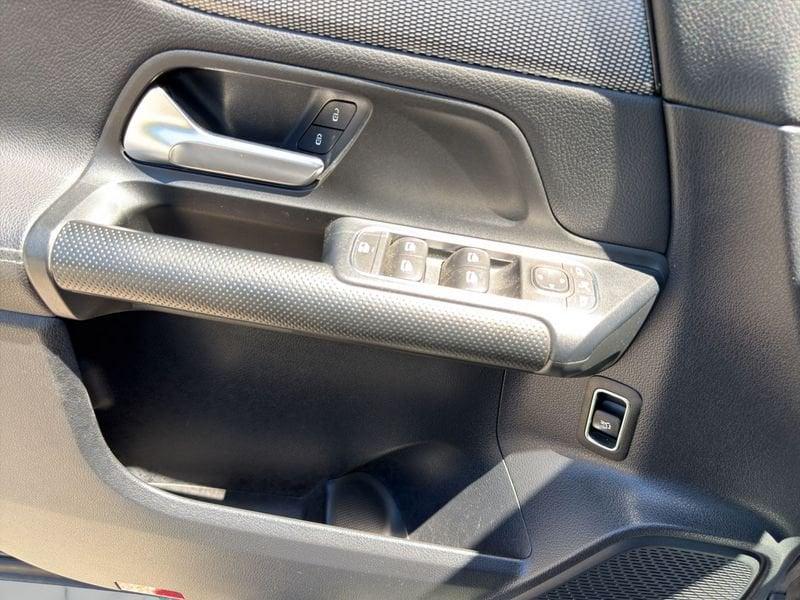 Mercedes-Benz GLA GLA 200 d Sport auto