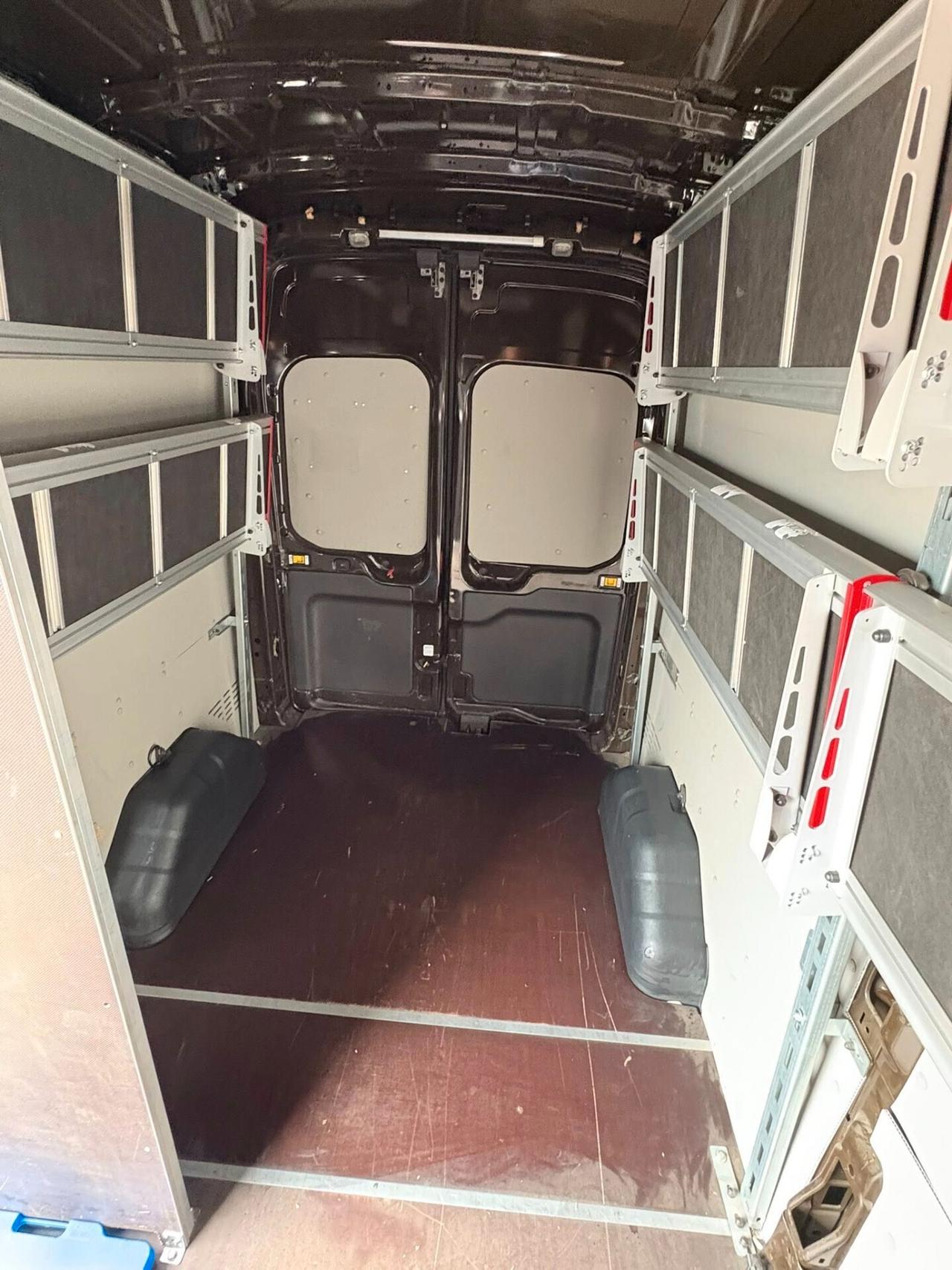 Ford Transit 2.0cc 130CV L3 H3 scaffali