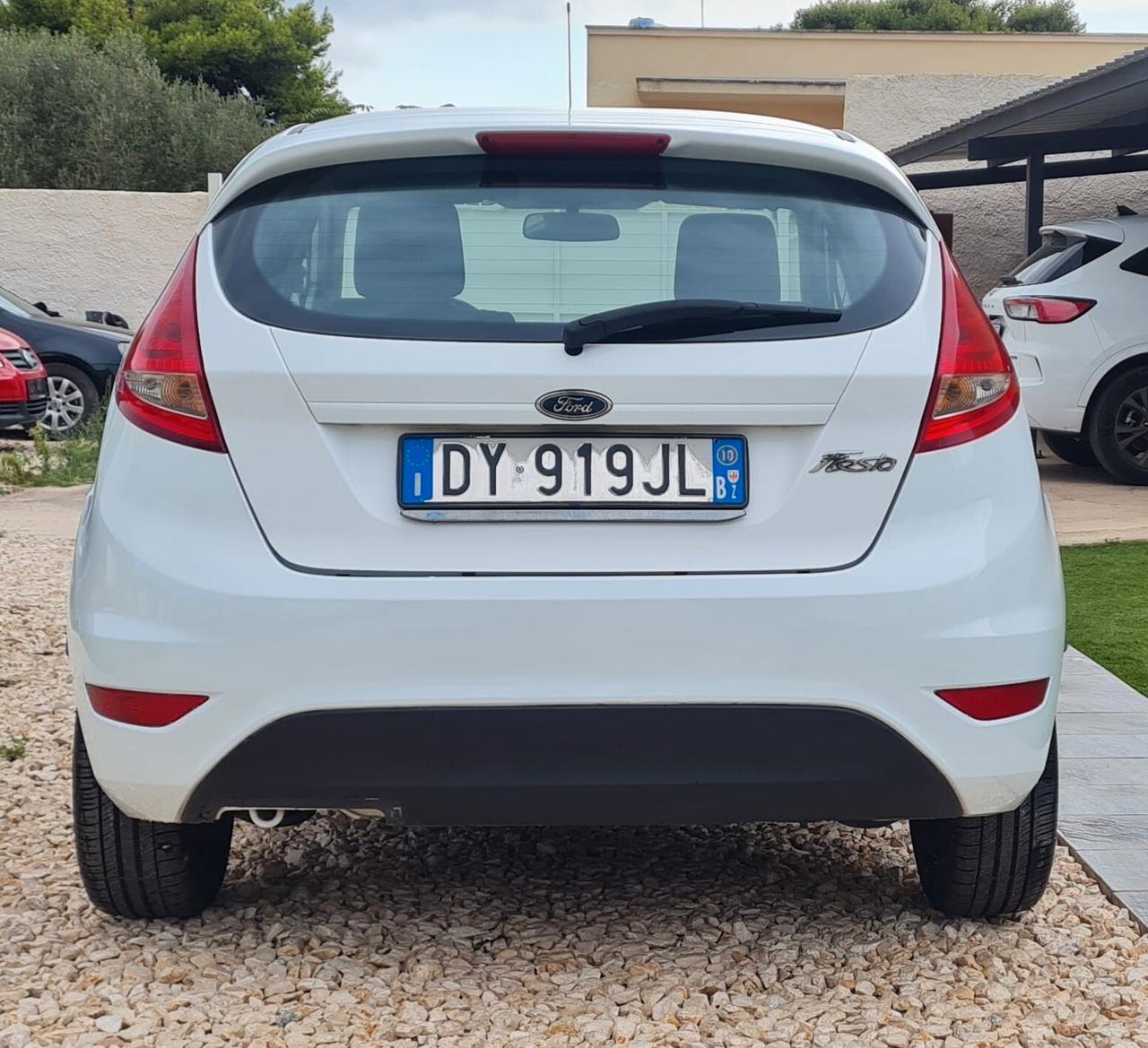 Ford Fiesta 1.2 82CV 5 porte USATO GARANTITO 12 MESI