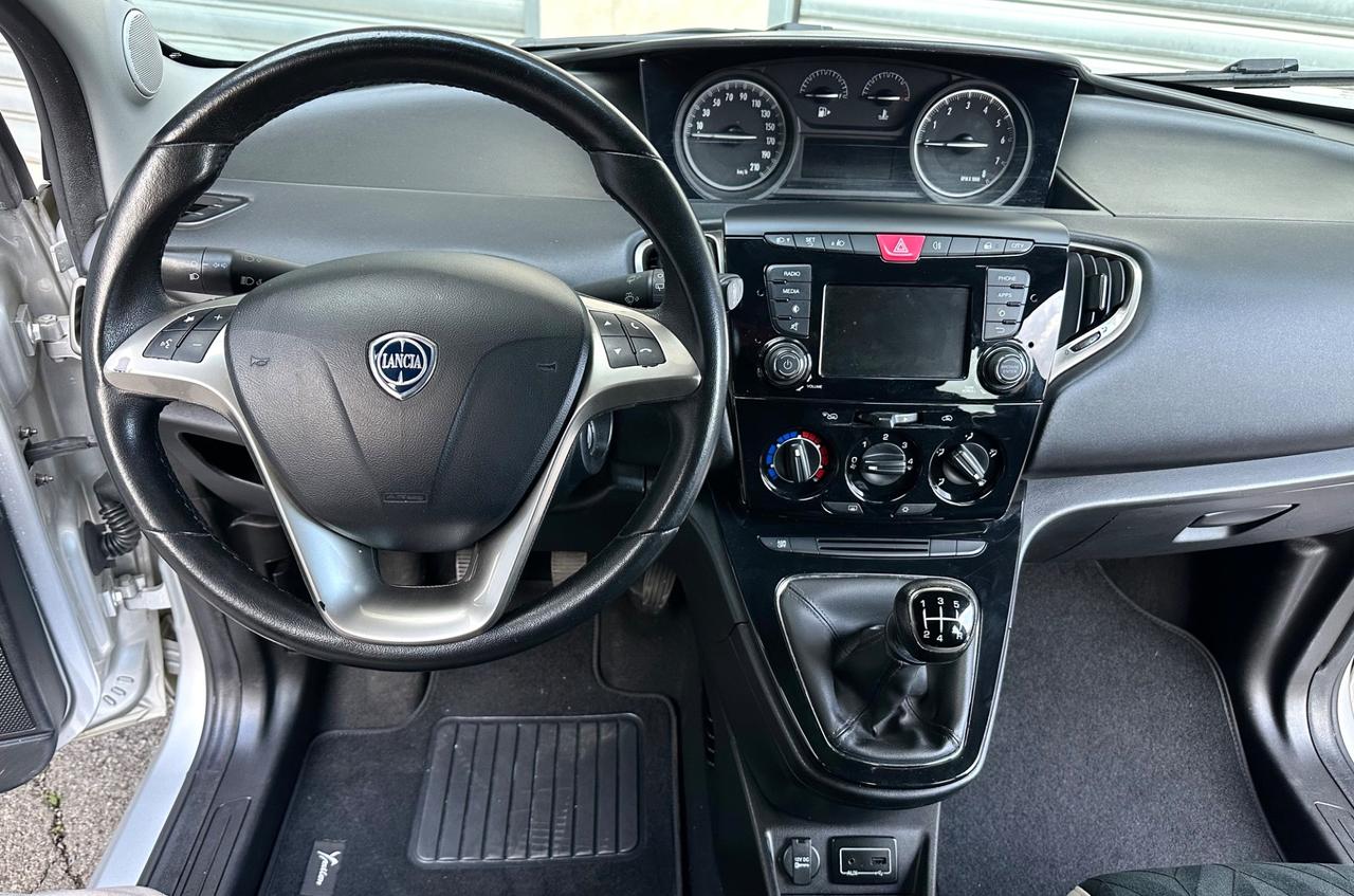 Lancia Ypsilon 1.2 benzina 69cv 5p. Gold