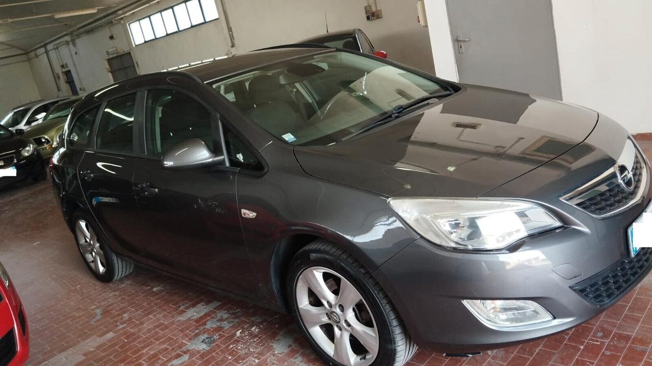 Opel Astra 1.7 CDTI 110CV Sports Tourer Cosmo