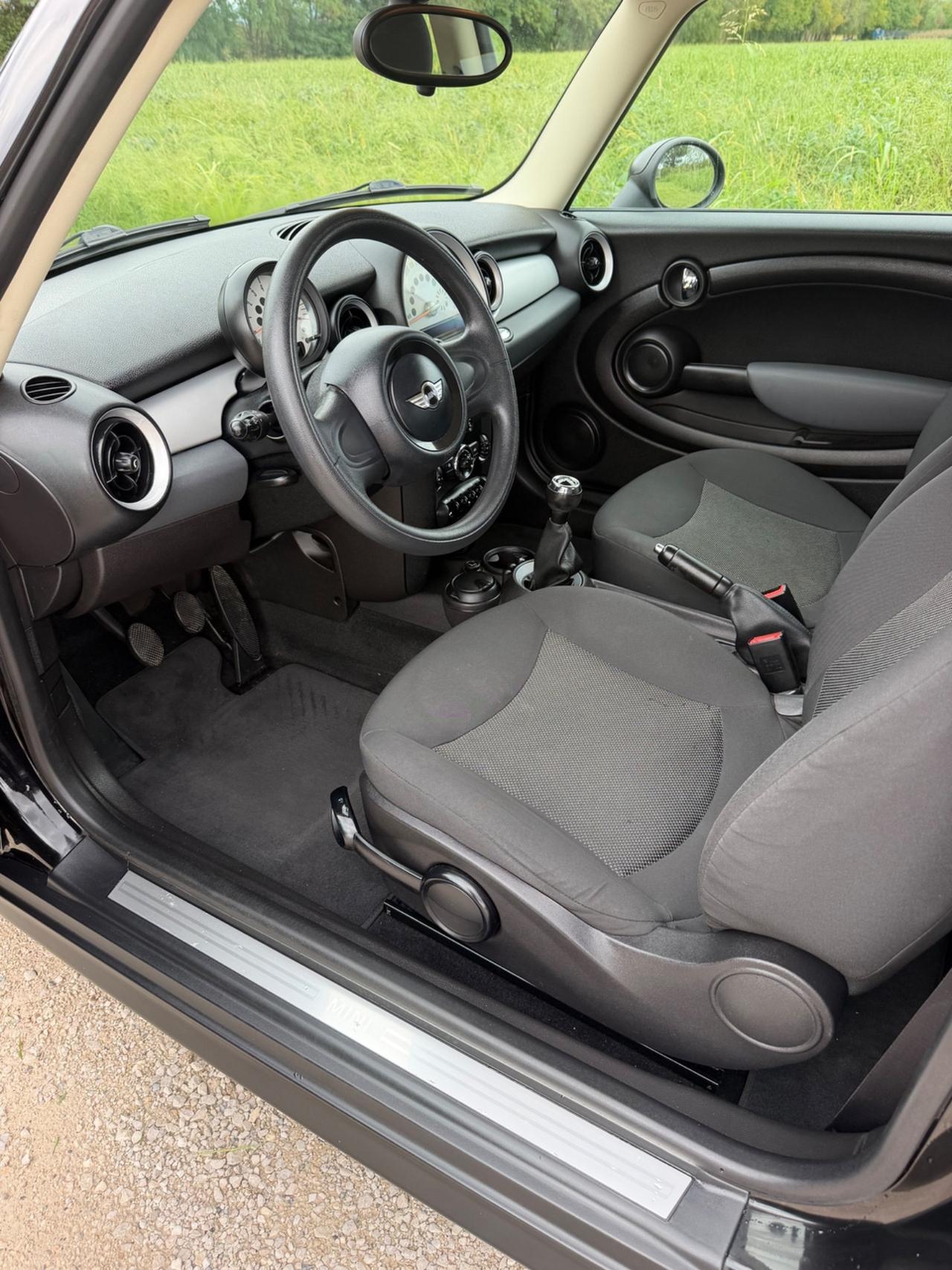 MINI COOPER ONE 1.6 BENZINA NEOPATENTATi R56