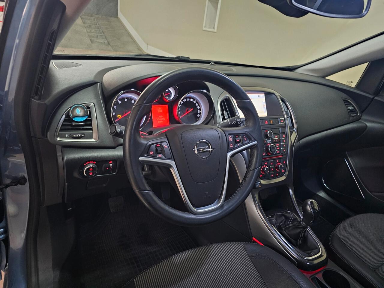 Opel Astra 1.4 Turbo 140CV Sports Tourer GPL Tech Cosmo