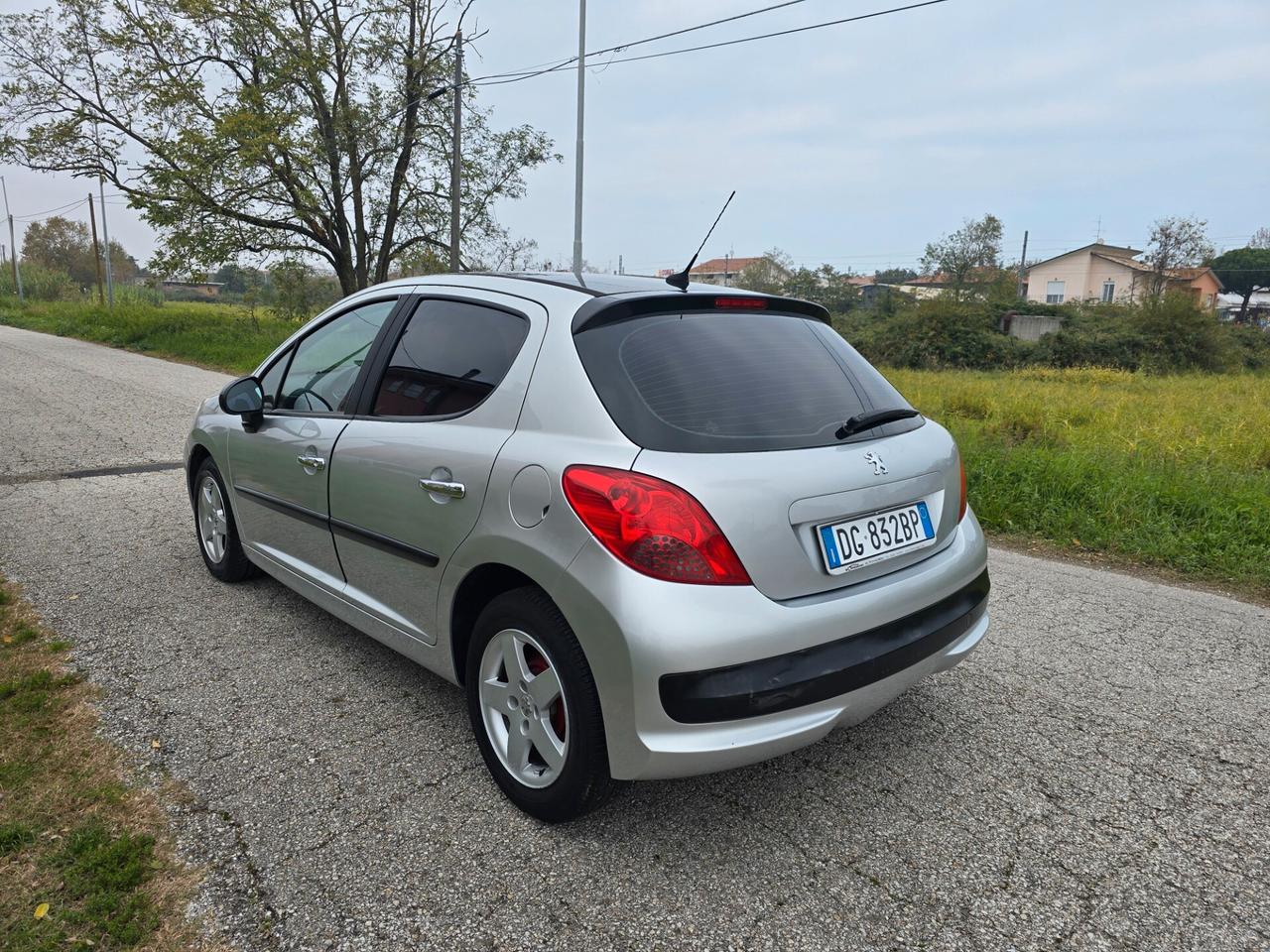 Peugeot 207 1.4 GPL con GARANZIA- NEOPATENTATI