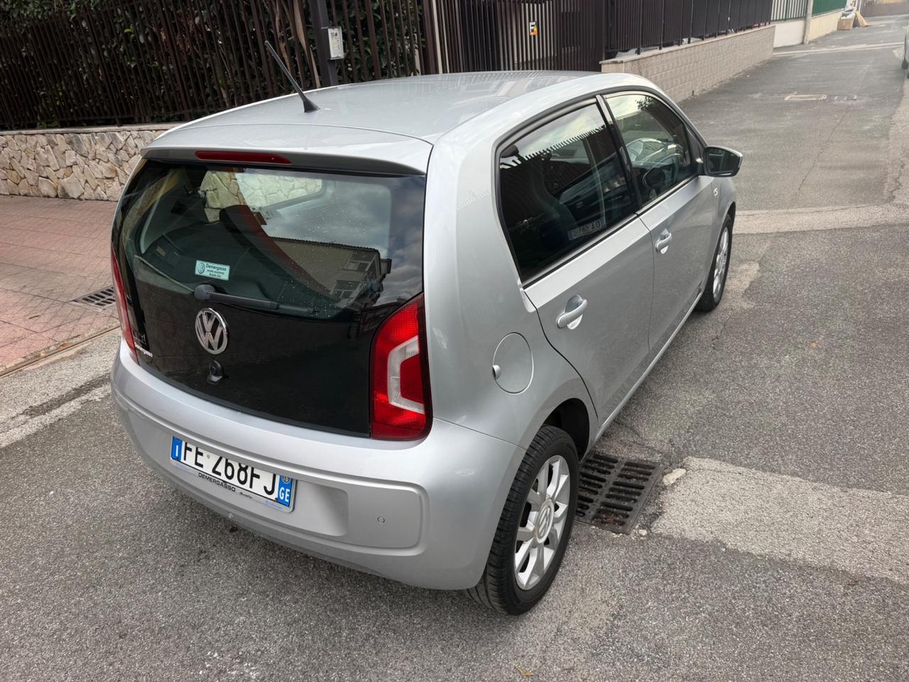 Volkswagen up! 1.0 75 CV 5p. high