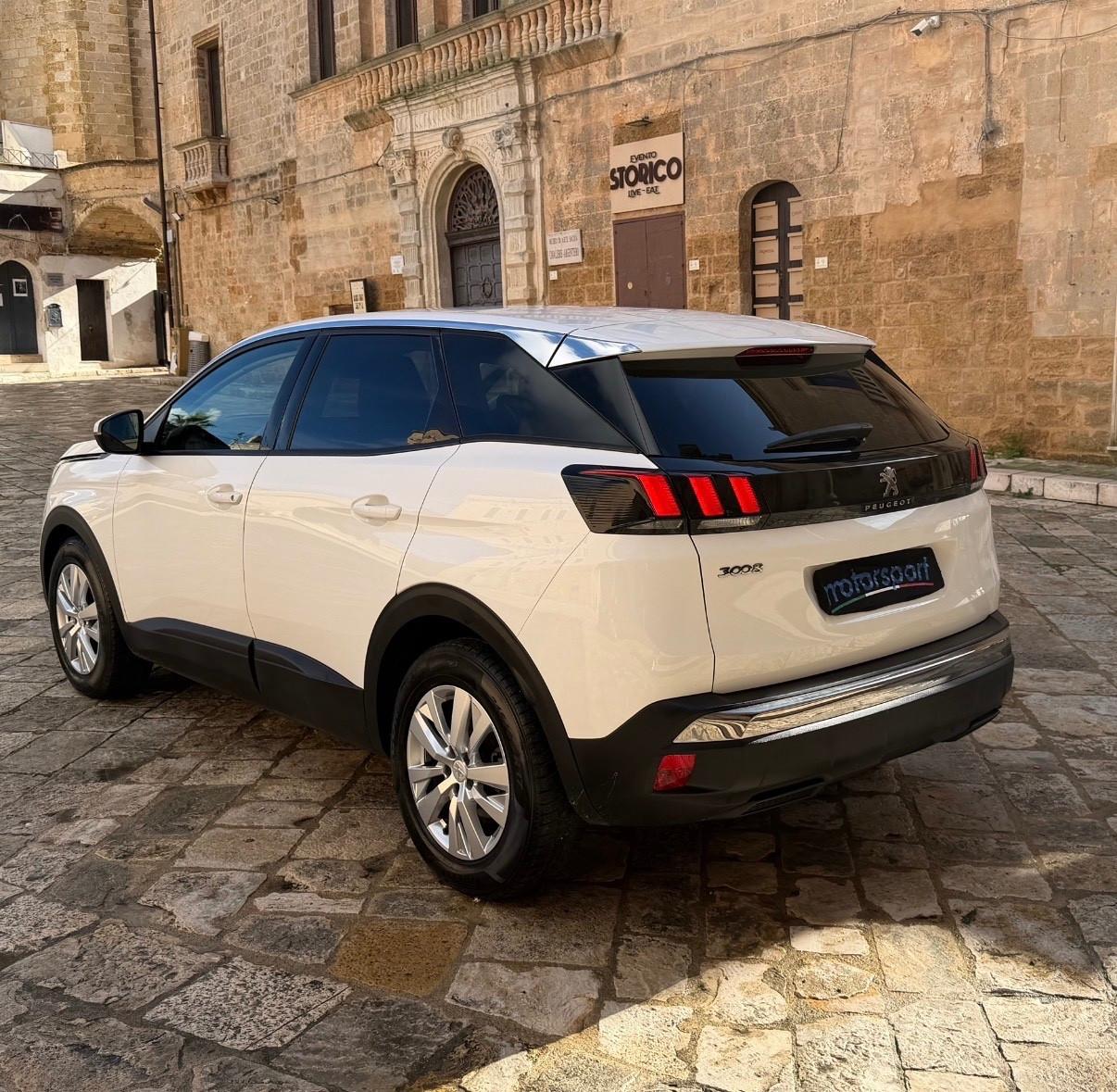 Peugeot 3008 BlueHDi 130 S&S Business