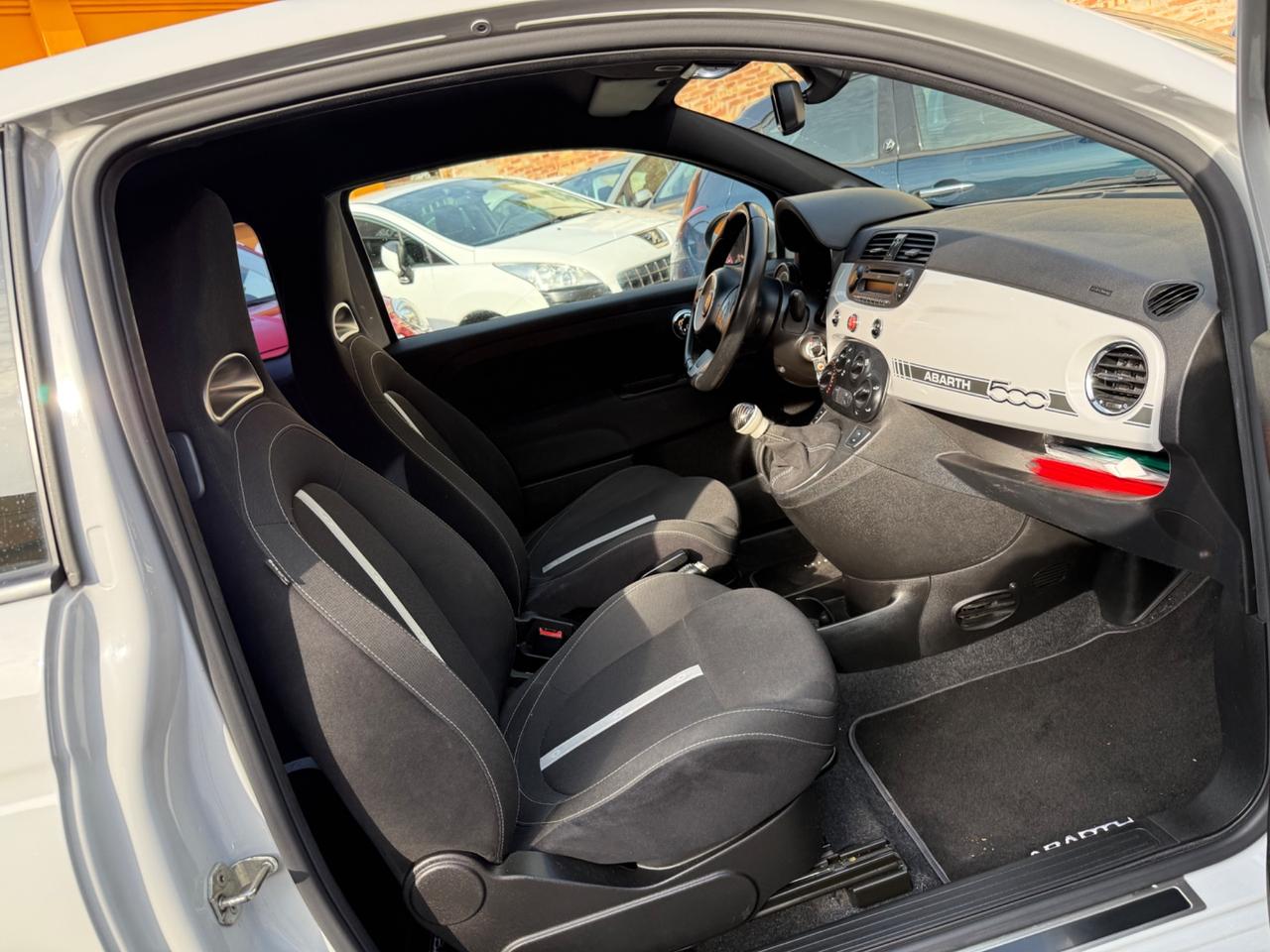 Abarth 595 C 1.4 Turbo T-Jet 140 CV