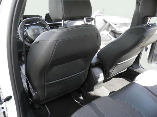 PEUGEOT 2008 PureTech 100 S&S Allure