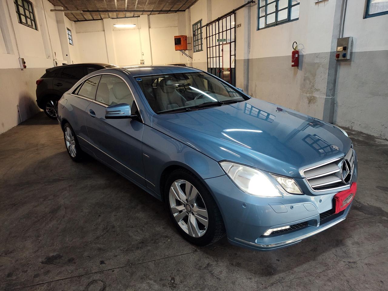 Mercedes-benz E 250 CDI Coupé BlueEFFICIENCY Avantgarde