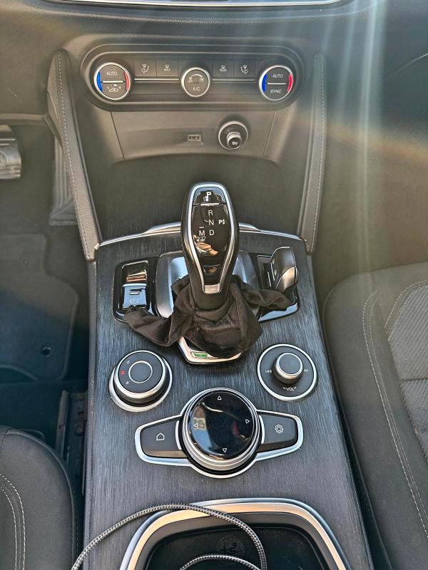 Alfa Romeo Stelvio 2.2 Turbodiesel 190 CV AT8 Q4 Business Garanzia