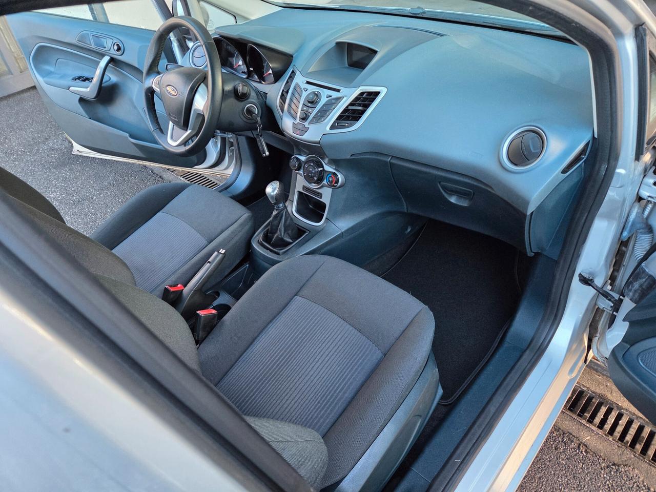 Ford Fiesta 1.2 Benzina, 5porte, Titanium, Garanzia