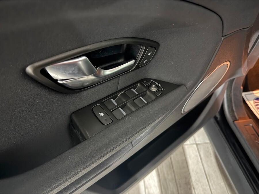 Land Rover Range Evoque 2.0D S AUTOCARRO