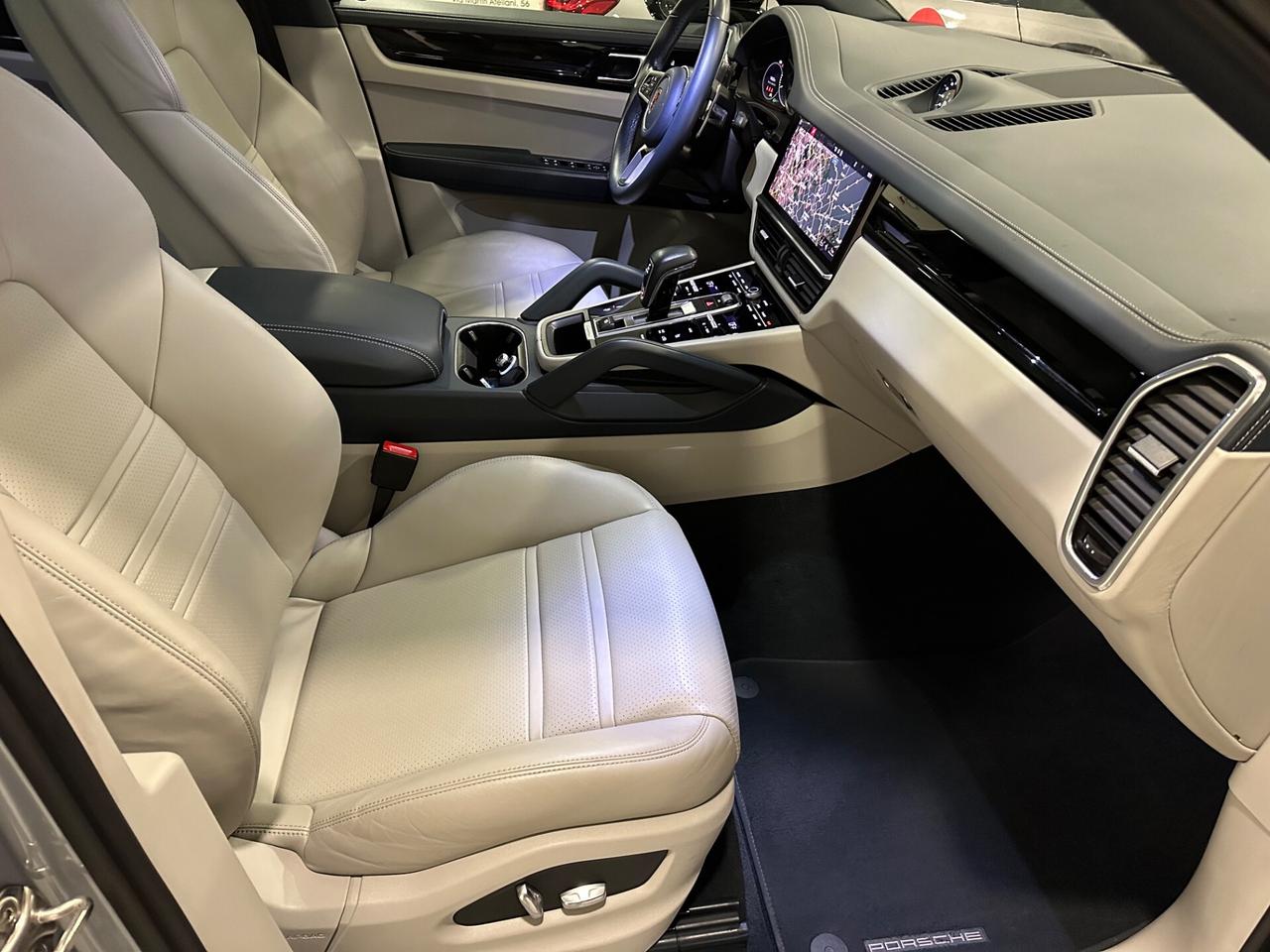 Porsche Cayenne Coupé 3.0 V6 E-Hybrid