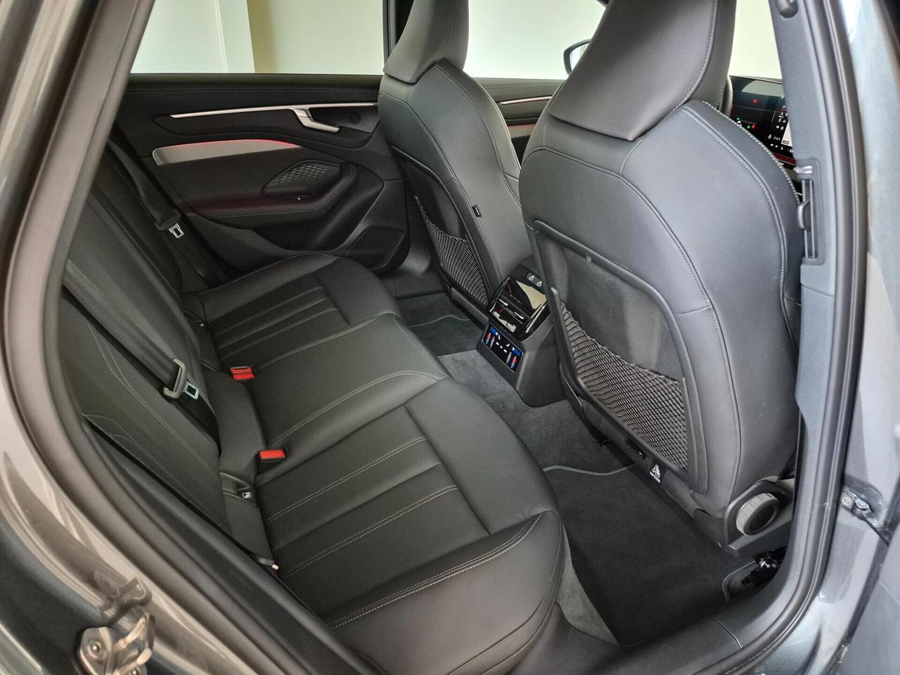 Audi A6 AVANT *NEW GENERETION* S LINE EDITION TDI S-TRONIC TETTO MATRIX DISPLAY PASS. 360° AUTO UFFICIALE AUDI 1 PROPRIETARIO