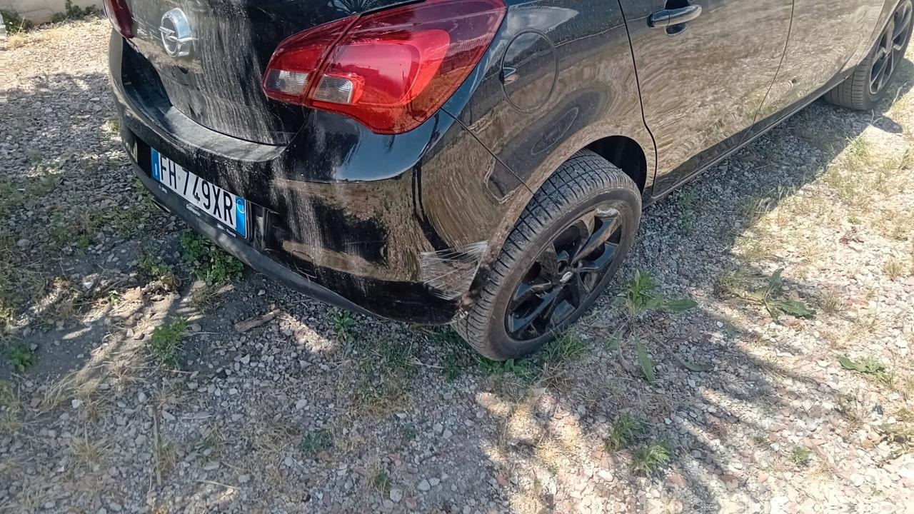Opel Corsa 1.2 BENZINA SINISTRATA