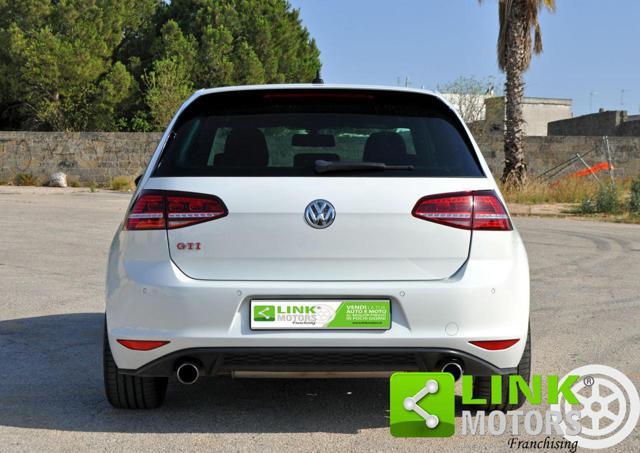 VOLKSWAGEN Golf GTI 2.0 TSI 220 cv