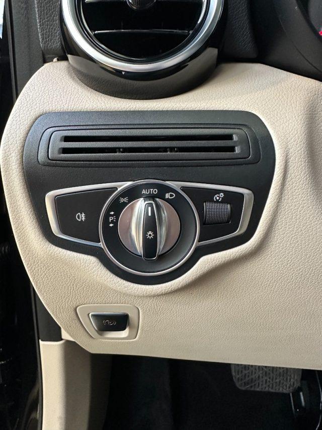 MERCEDES-BENZ GLC 250 d 4Matic Coupé Sport - 19" - Camera