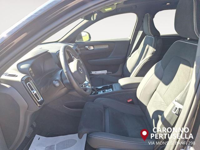 VOLVO XC40 B3 automatico Ultimate Dark