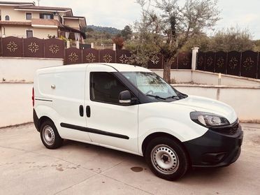 Fiat Doblo METANO 1.4 T.JET 120CV CLIMA CRUISE CAR PLAY