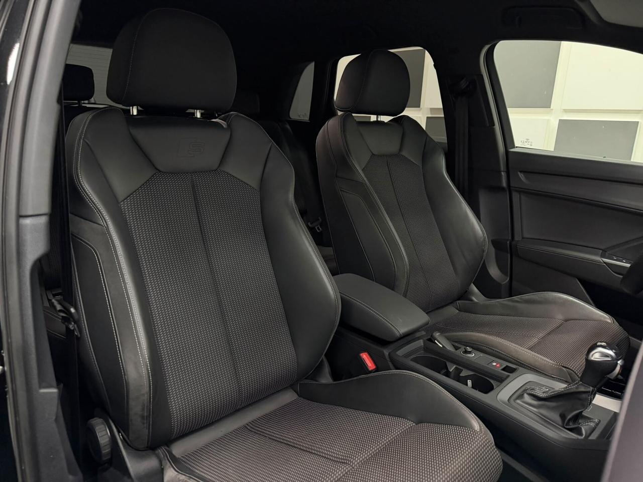 Audi Q3 SUV 35 TDI S tronic S-line