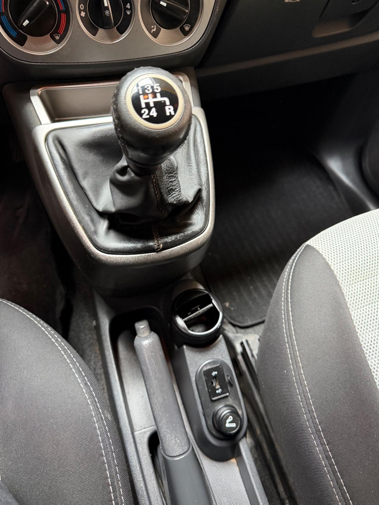 Fiat Qubo 1.4 Neopatentati Euro 5