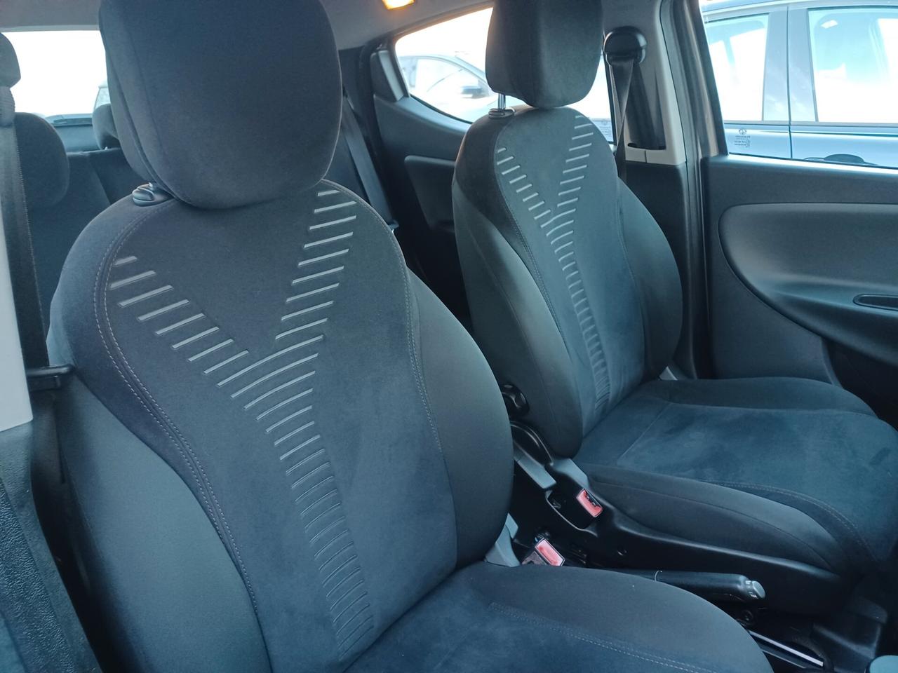 Lancia Ypsilon 1.2 GPL ECOCHIC UNICO PROPRIETARIO