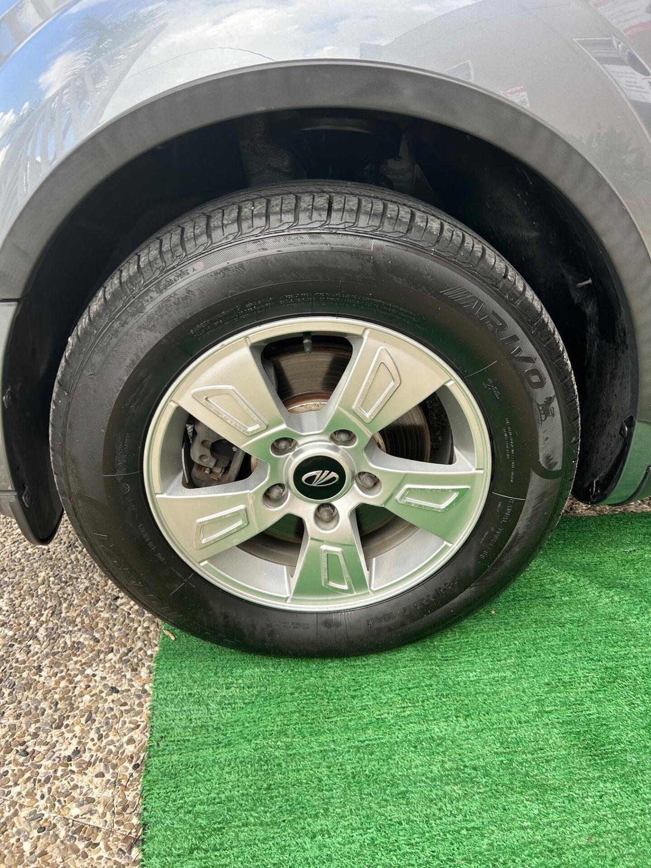Mahindra XUV500 2.2 16V AWD W6 N1