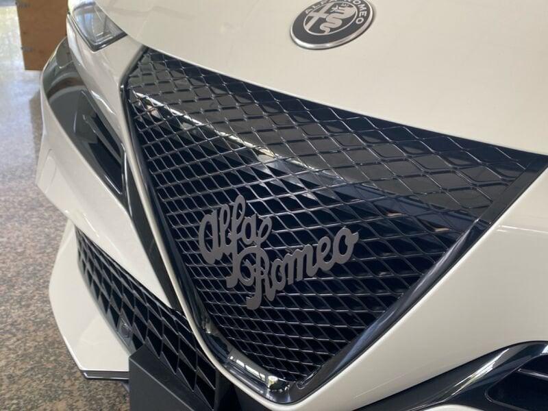 Alfa Romeo Junior 1.2 145 CV Hybrid eDCT6