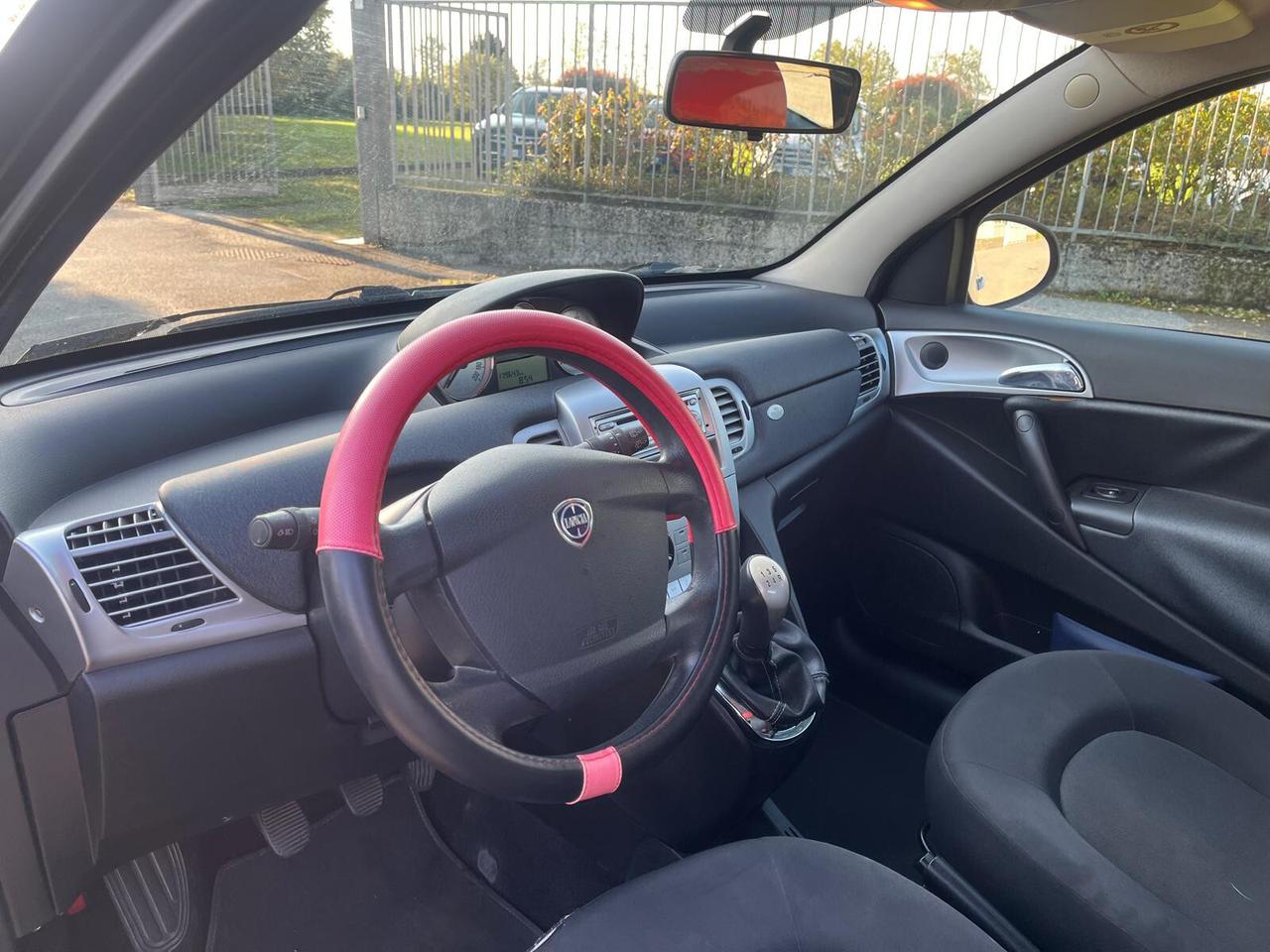 Lancia Ypsilon 1.3 MJT 75 CV Platinum