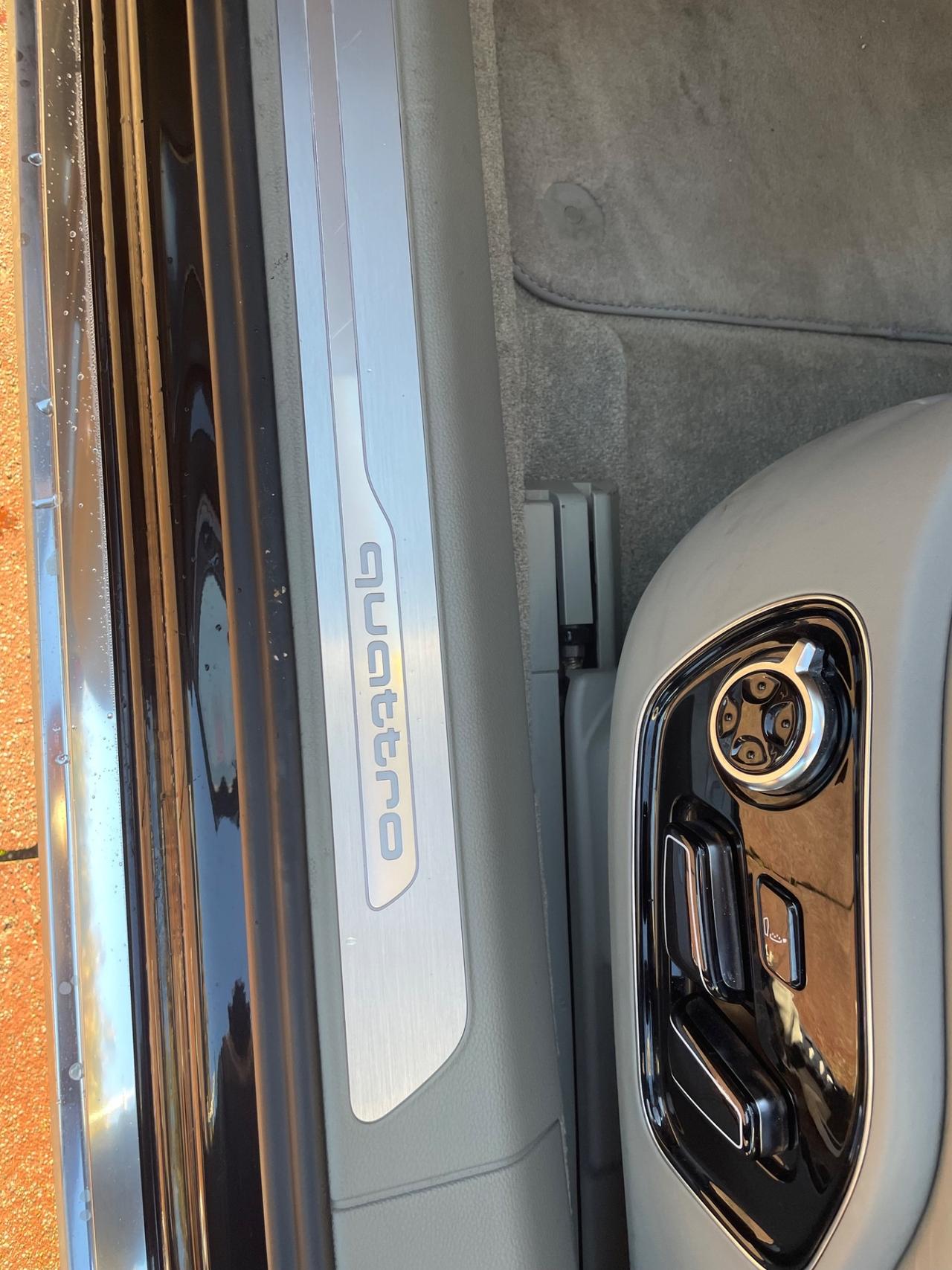 Audi A8 3.0 TDI 262 CV quattro tiptronic