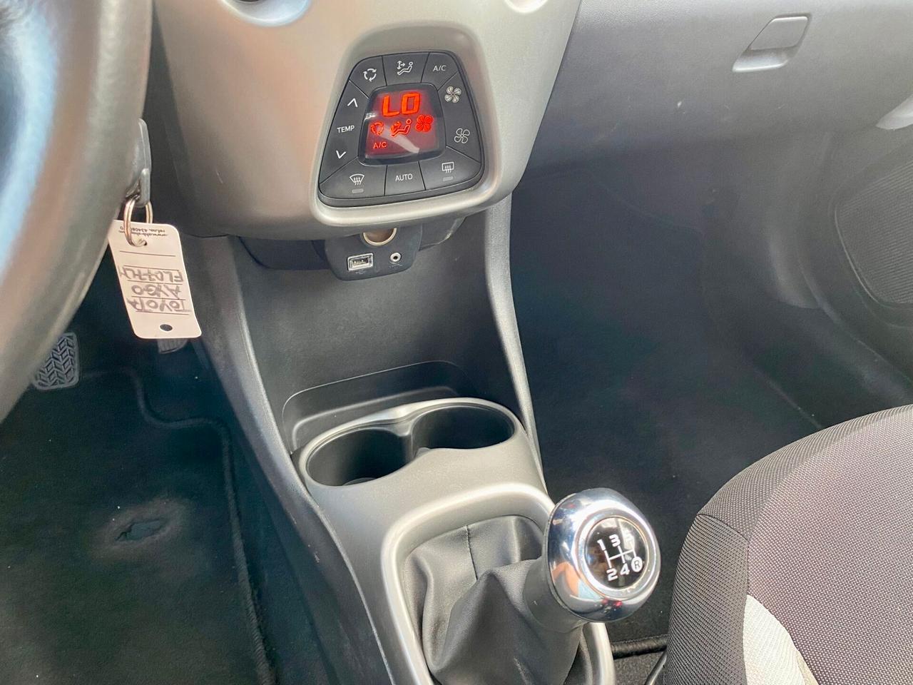Toyota Aygo 1.0 VVT-i 69 cv. 5 porte X-Cite