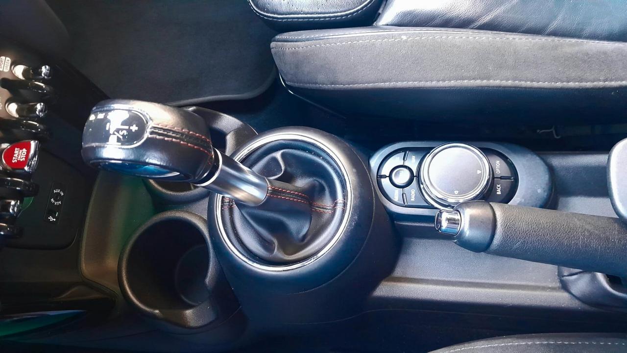 Mini 2.0 Cooper SD aut. Hype 5 porte