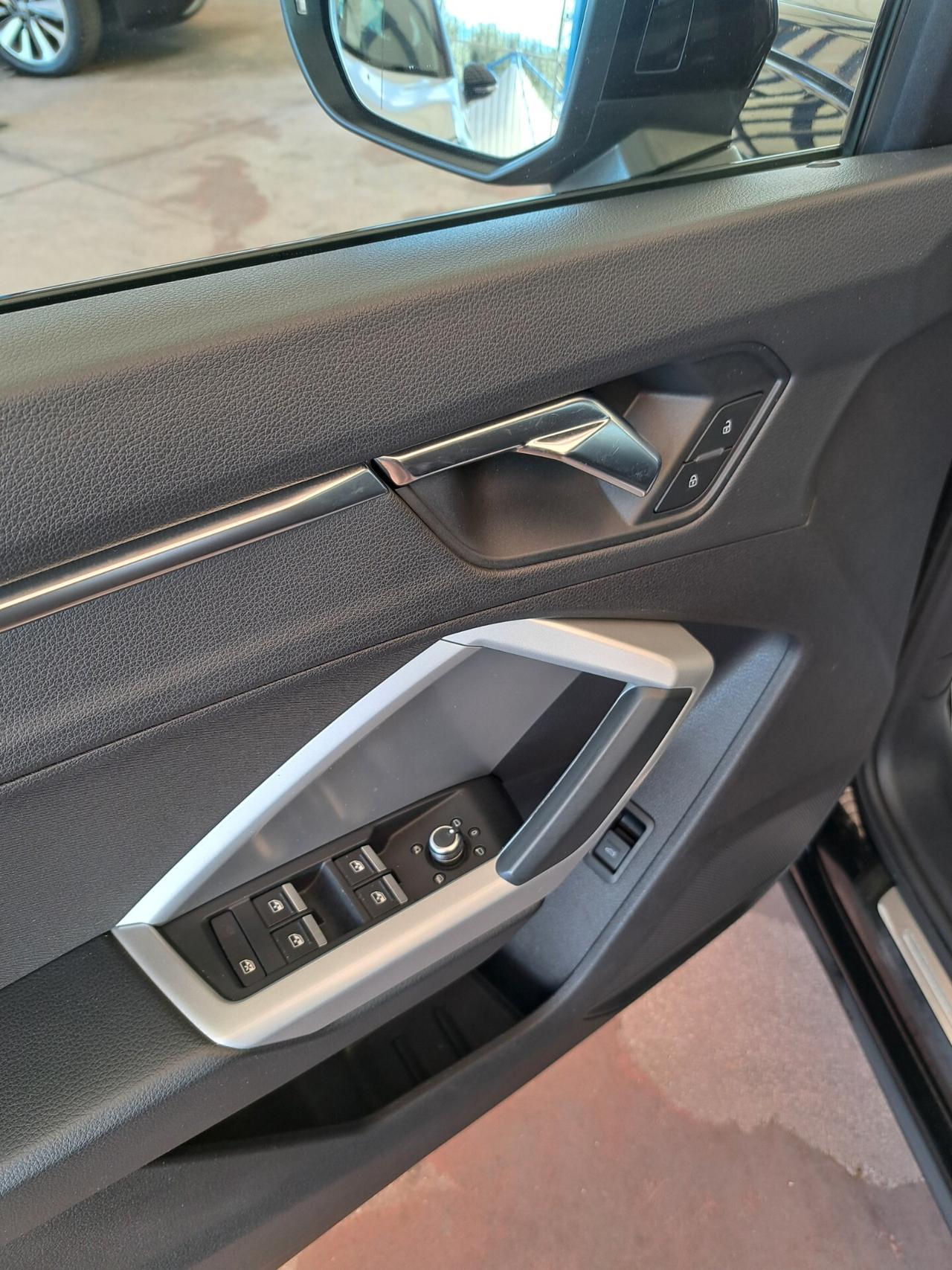 Audi Q3 SPB 2.0 TDI S tronic S-line Edition Autom.