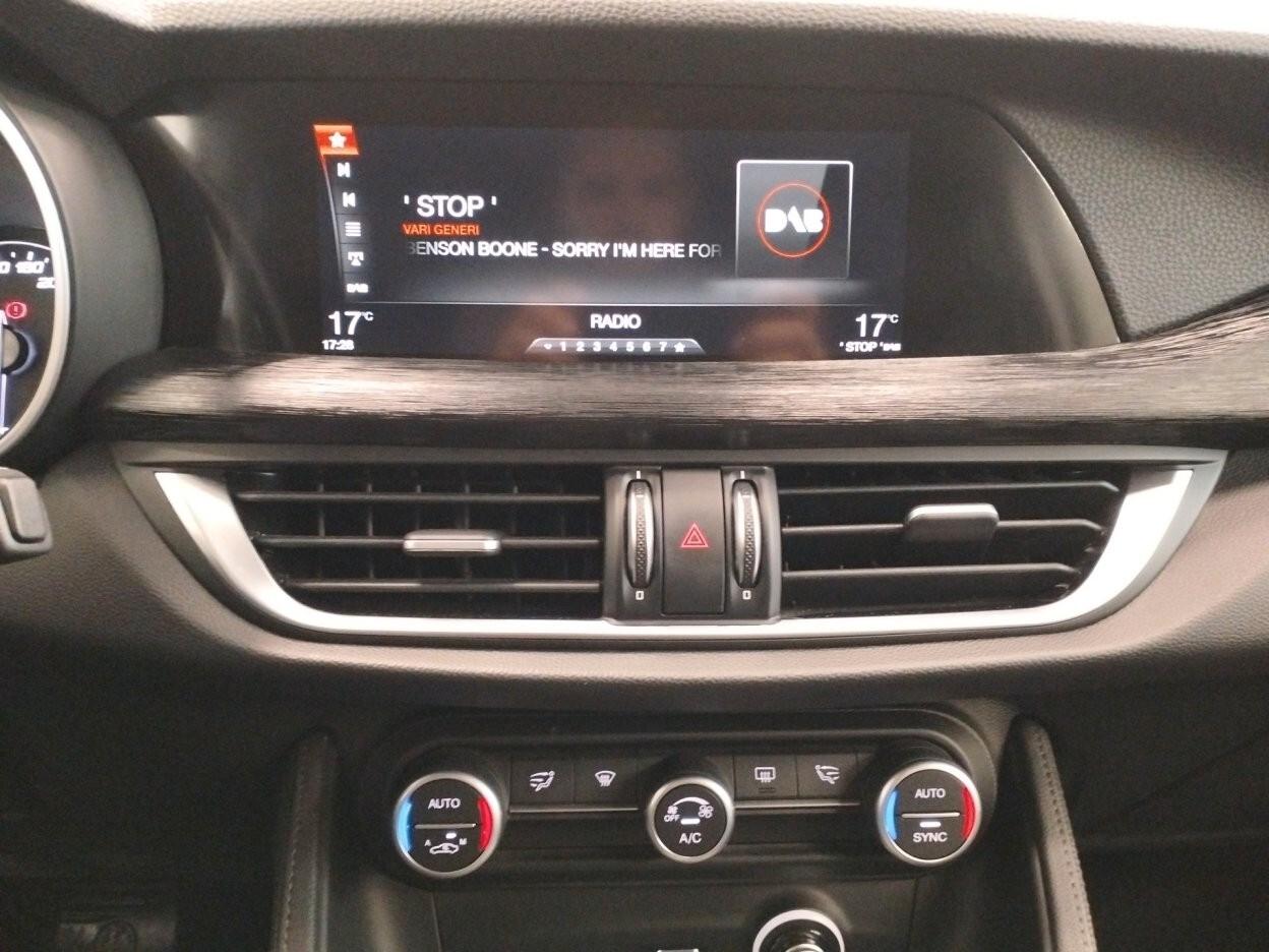Alfa Romeo Stelvio 2.2 t Business rwd 160cv auto my19
