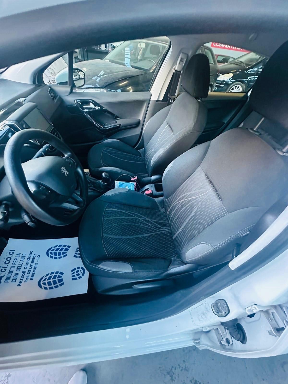 Peugeot 208 1.2 VTi 82 CV 5 porte Active benzina e gpl