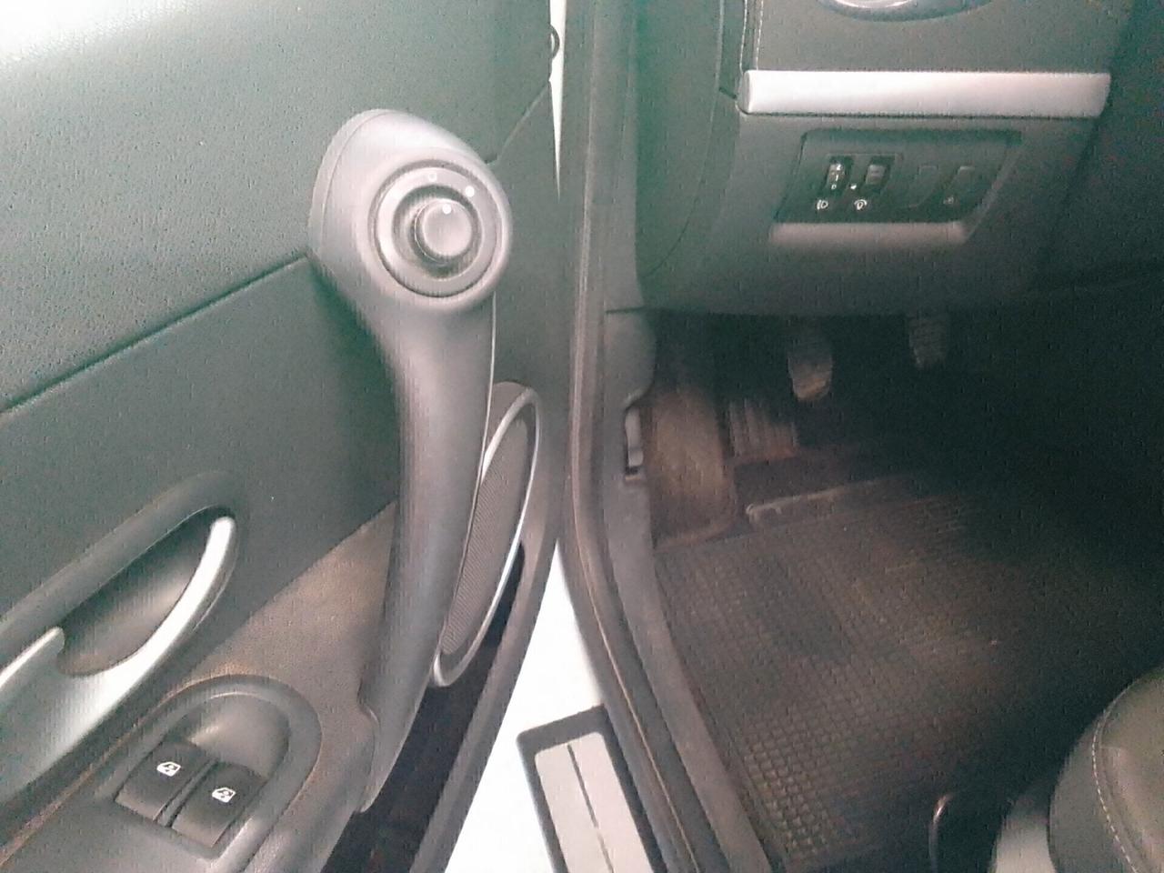 Renault Clio 1.5 TDCI 5PORTE ok Neo