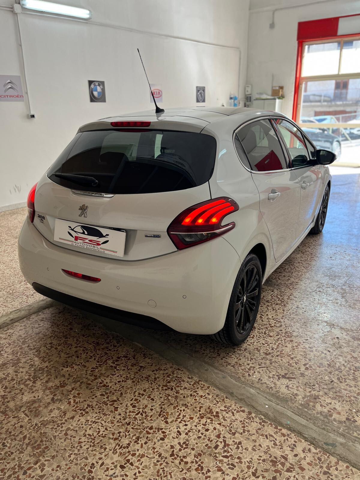 Peugeot 208 BlueHDi 75 5 porte Allure