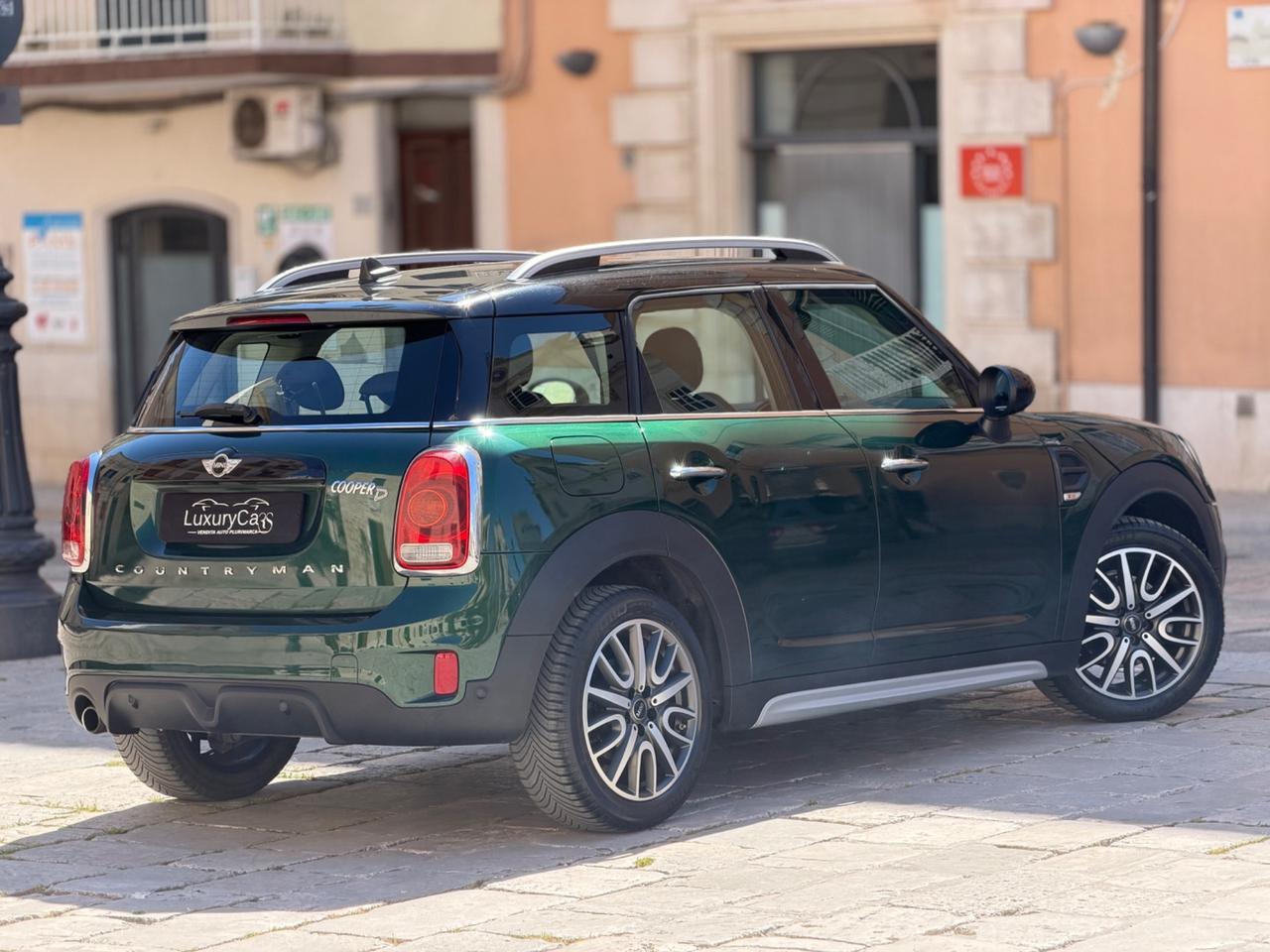 Mini Cooper D Countryman 2.0 Hype LED CARPLAY